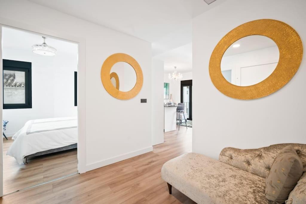 Puerto Banus Luxurious Apartment In The Heart Of The Port 马尔韦利亚 外观 照片