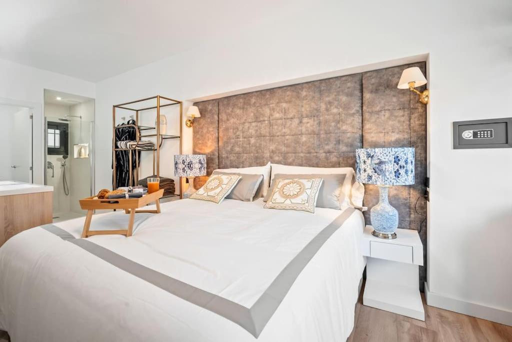 Puerto Banus Luxurious Apartment In The Heart Of The Port 马尔韦利亚 外观 照片