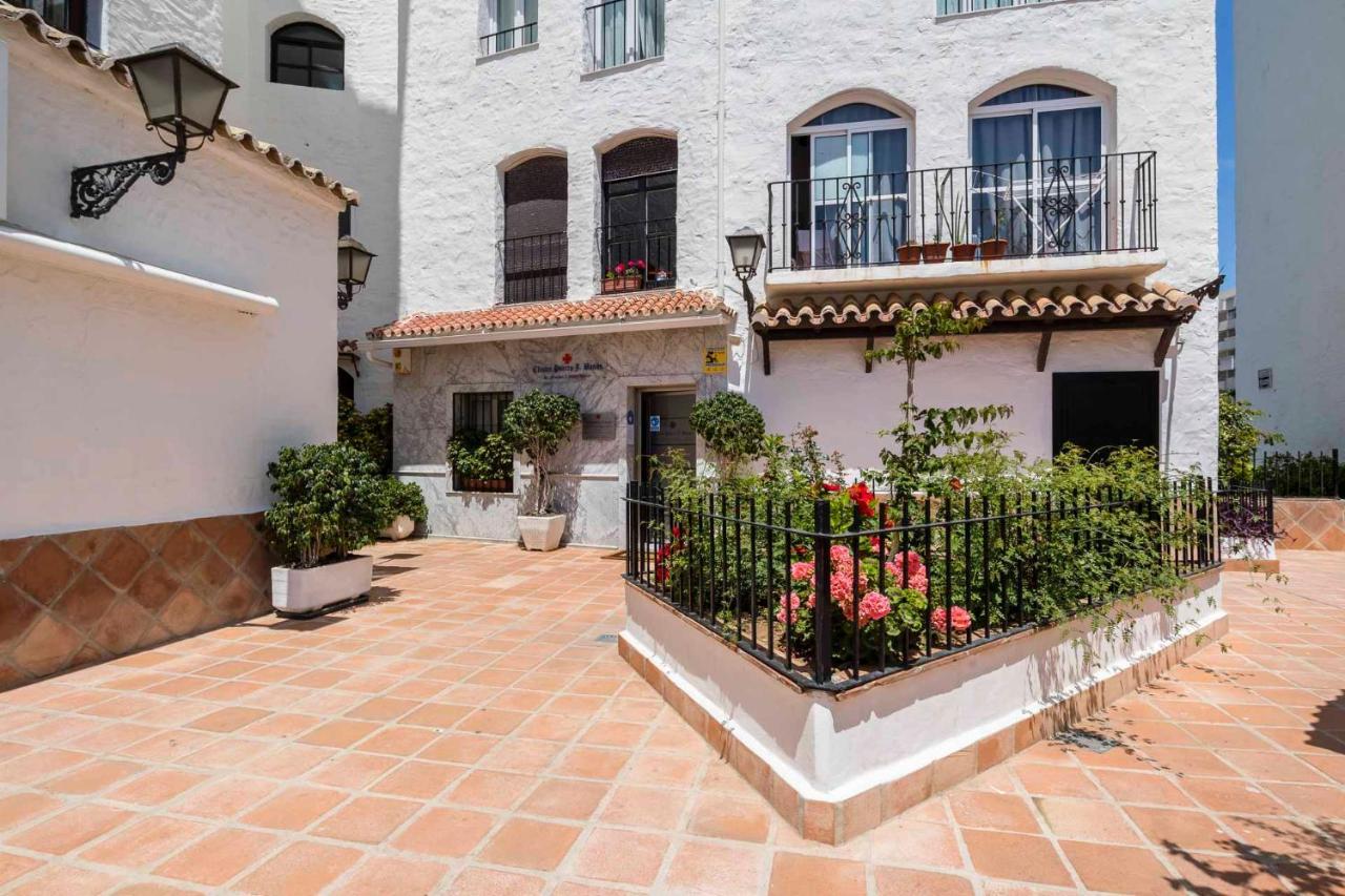 Puerto Banus Luxurious Apartment In The Heart Of The Port 马尔韦利亚 外观 照片